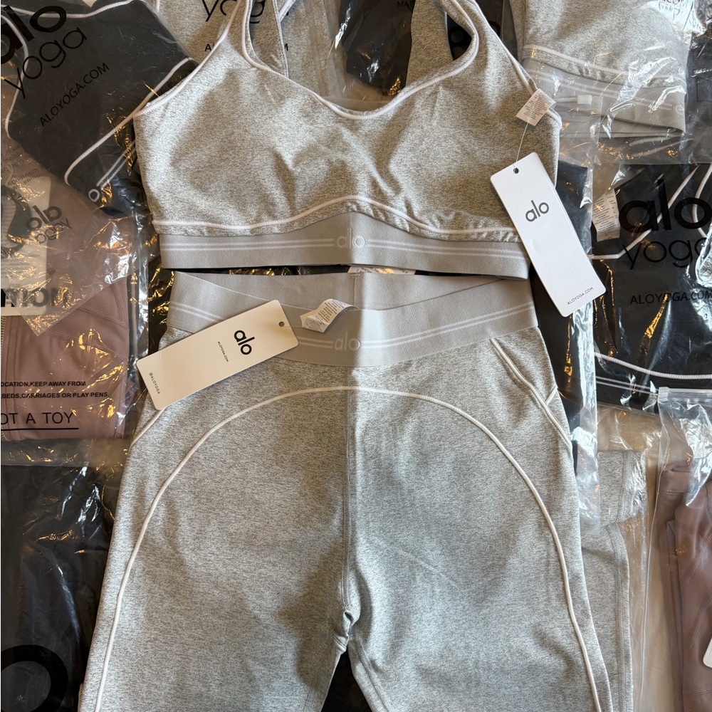 ALO Yoga Heather Light Grey Seamless Bra & High-Waist Leggings
